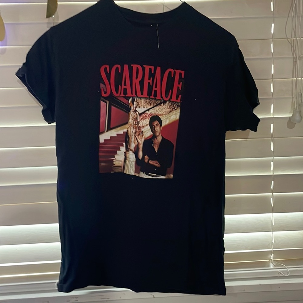 Scarface size small T-shirt